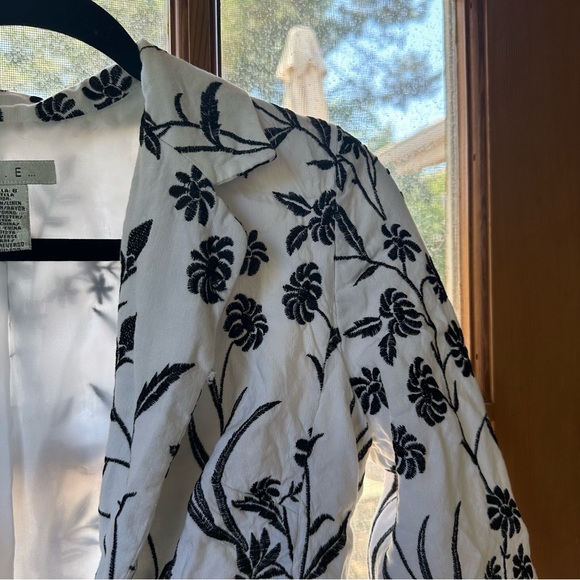 🦋 ICE Black & White Floral Open Front Cropped 3/4 Sleeve Blazer - Picture 5 of 12